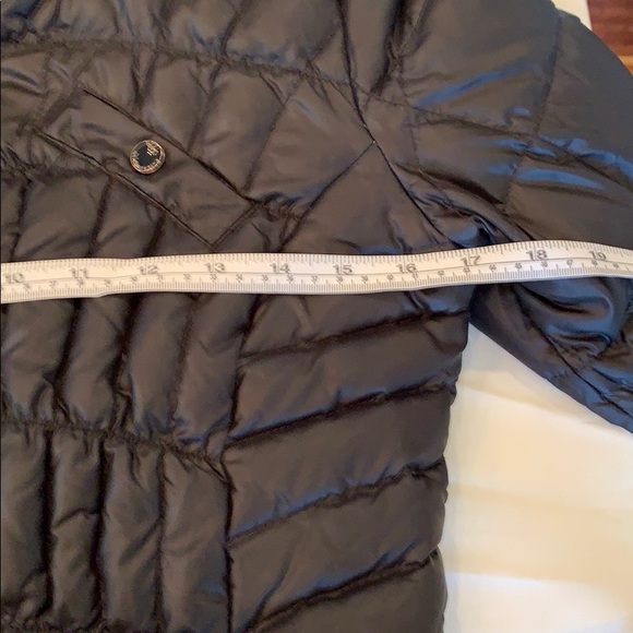 Fitted puffer slim fitting down feather coat - Picture 11 of 14